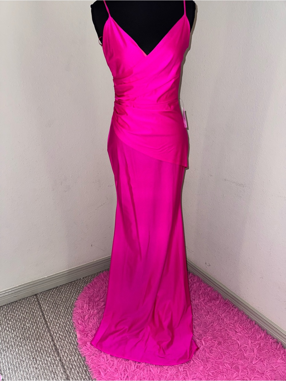 Windsor Fuchsia Satin Maxi Prom Gown Size M NWT Retail $74.90
